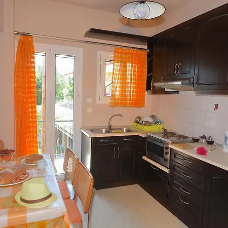 Alexandra Apartment